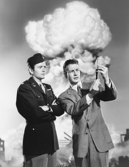 Robert Walker and Tom Drake in The Beginning of the End (1947).