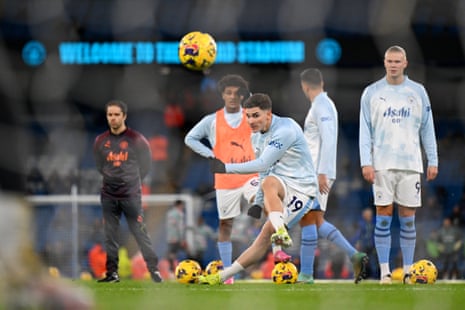 Julian Alvarez of Manchester City warms up ahead of the Premier League match between Manchester City and Brentford FC at Etihad Stadium.