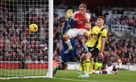 Leandro Trossard scores Arsenal's opening goal against Burnley.