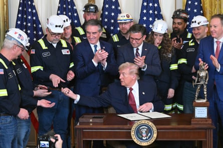Miners and politicians applaud president at White House