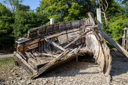 The wreck of the yacht Merganser at Hole’s Hole.