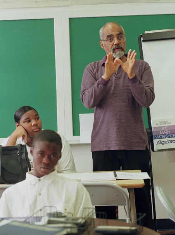 Moses teaches an algebra class at Lanier High School in Jackson, Mississippi in 1990.