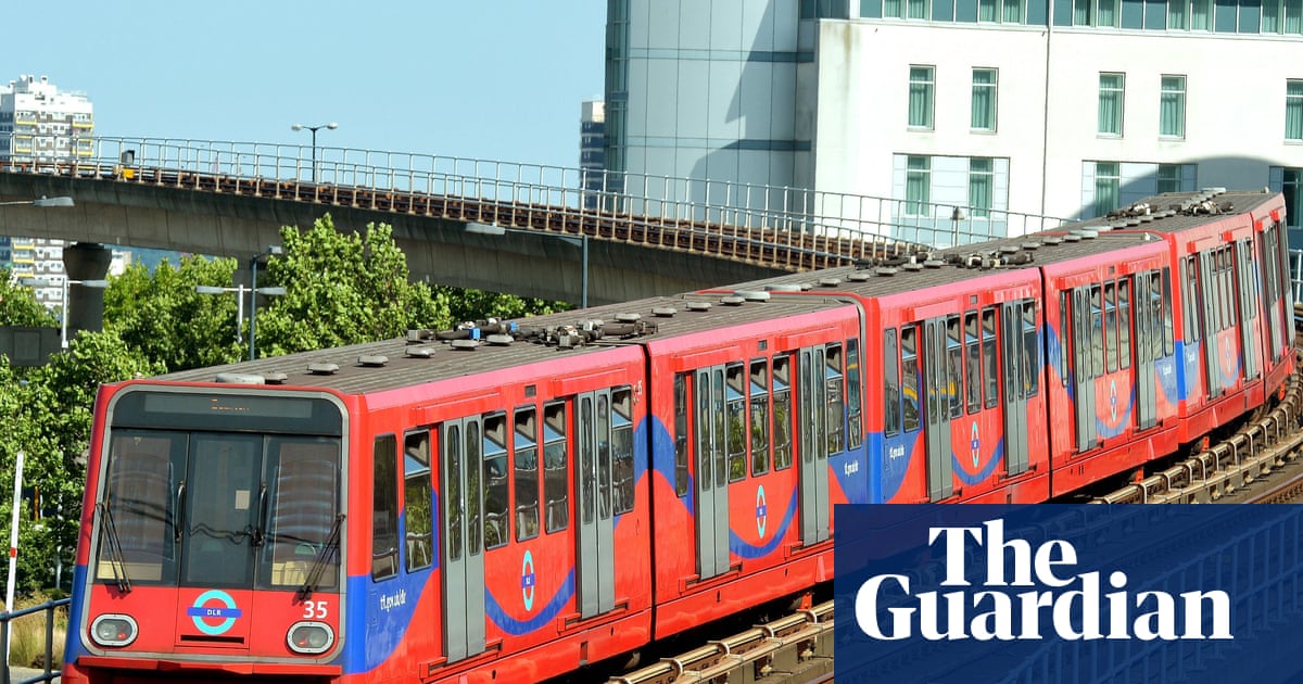 Reeves to back 1.7bn extension of London's Docklands Light Railway