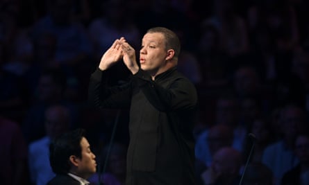Ryan Bancroft conducting the BBC National Chorus of Wales in Verdi’s Requiem at this year’s Proms