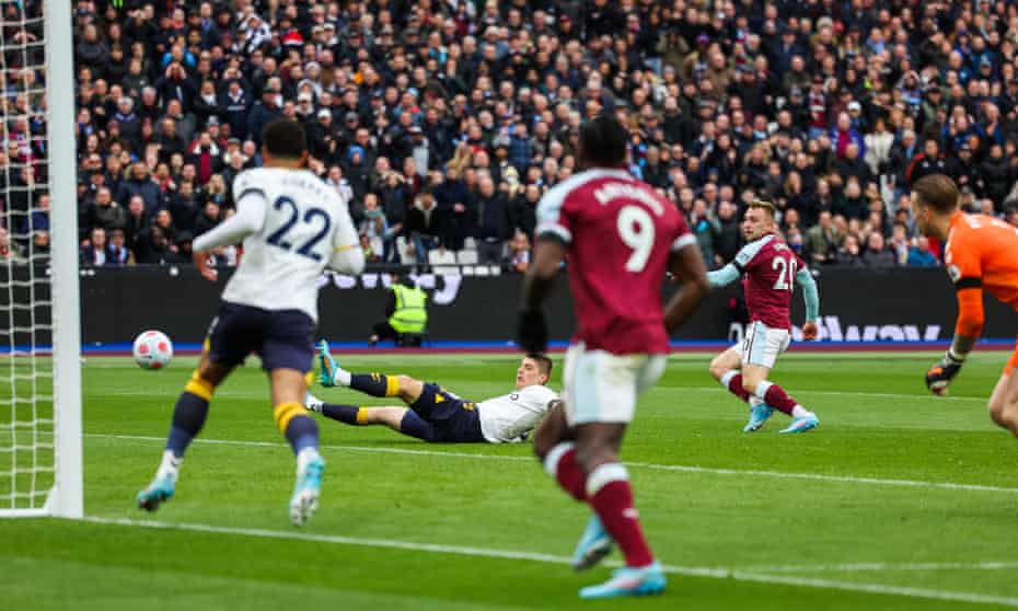 West Ham’s Jarrod Bowen scores his side’s second goal in the victory against Everton at the London Stadium.