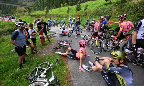 A general view of the peloton waiting at Olaeta after the neutralisation of the race due to a crash during stage 4 of the 2024 Itzulia Basque Country on 4 April 2024 in Etxarri Legutio, Spain