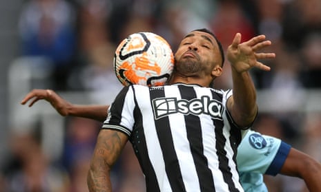 Newcastle United v Brentford: Premier League – live | Premier League 5 Callum Wilson controls a high ball