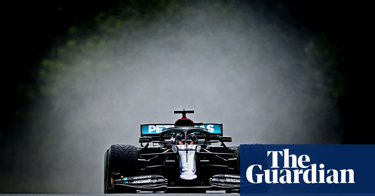 Lewis Hamilton says Formula One must act to stop teams idling against racism
