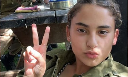Maya Villalobo Sinvany, 19