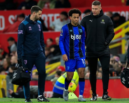 Tyler Adams injured a knee in the 4-4 draw with Manchester United.