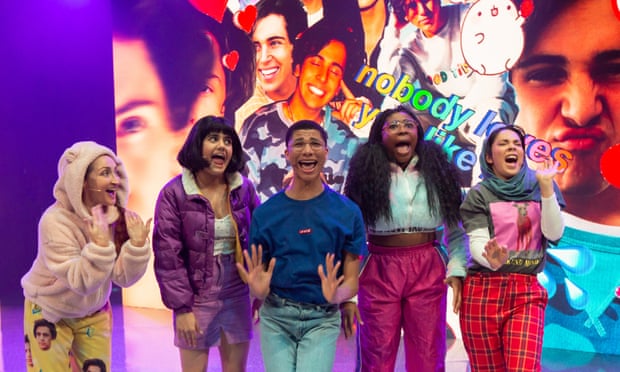 Sharon Millerchip, Ayesha Madon, James Majoos, Chika Ikogwe, Kimberley Hodgson in Fangirls.