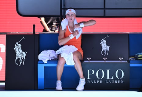 Iva Jovic uses ice packs during a break against Aryna Sabalenk during their women’s quarter-finals match.