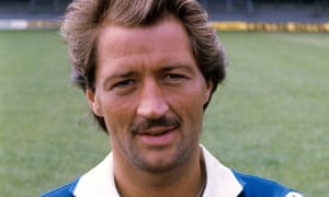 frank worthington denies being diagnosed with alzheimer s disease
