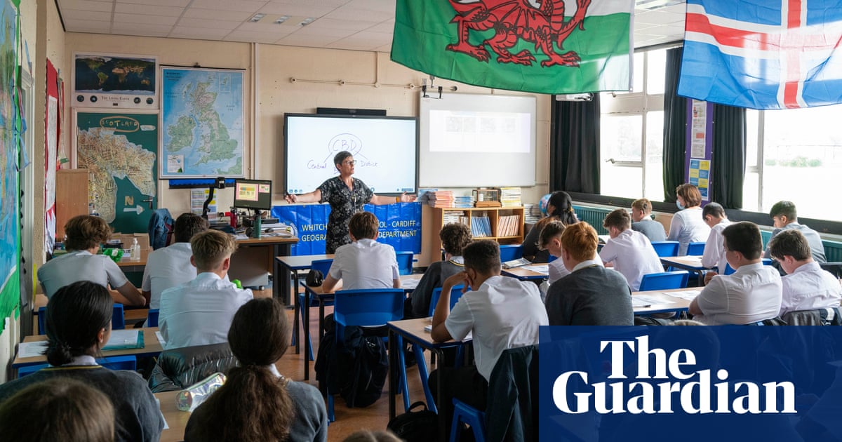 Poorer pupils in England and Wales lag ‘significantly’ behind, report finds
