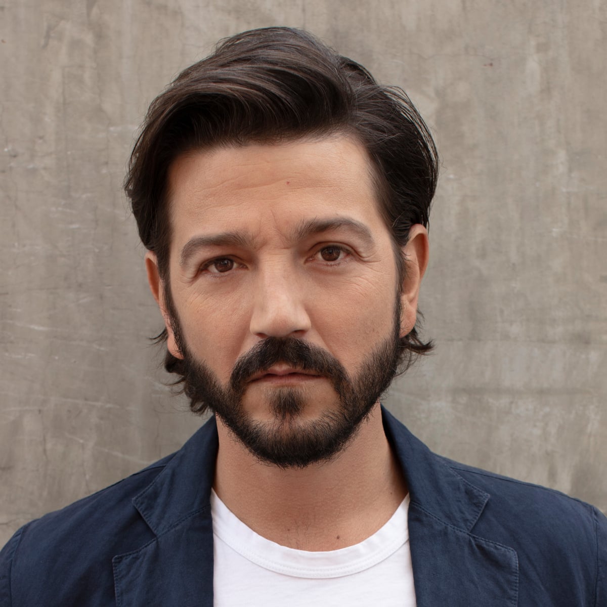 I've benefited from a racist system': Diego Luna on Amazon's Pan y Circo |  Television & radio | The Guardian
