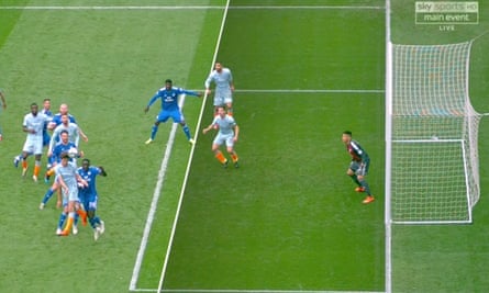 Replays showed that César Azpilicueta was in an offside position when scoring the equaliser for Chelsea.