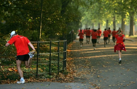 Runners in Battersea Park