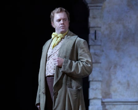 Morgan Pearse as Lord Enrico Ashton.