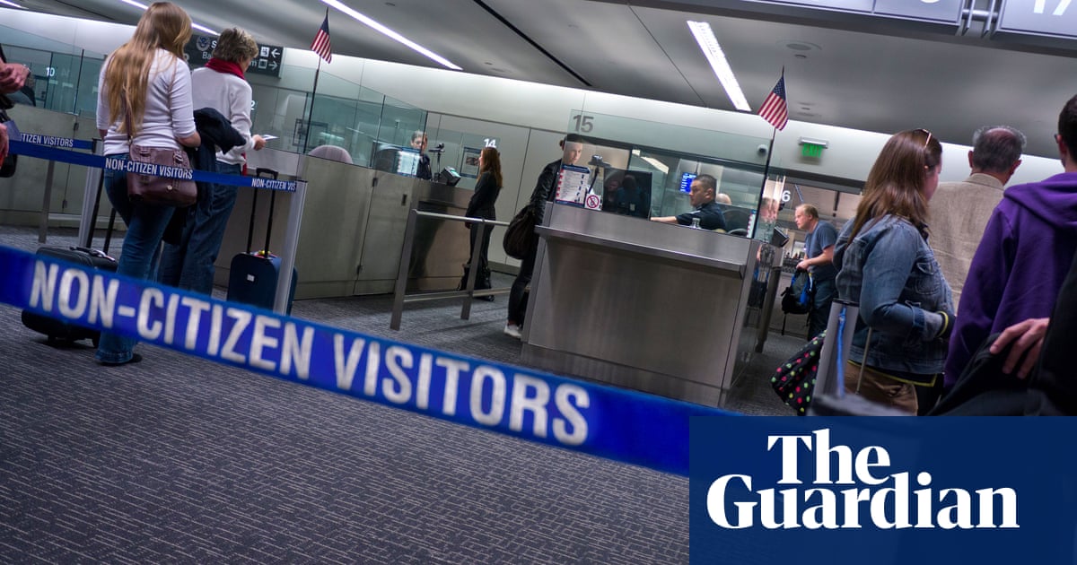 Trouble in Trumpworld over H-1B visas makes for strange bedfellows Trouble in Trumpworld over H-1B visas makes for strange bedfellows