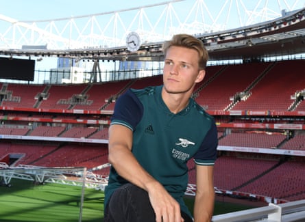 The north London derby: fun for everyone … except Arsenal and Spurs fans | Soccer 5 Martin Ødegaard gets his catalogue pose on at the Emirates.