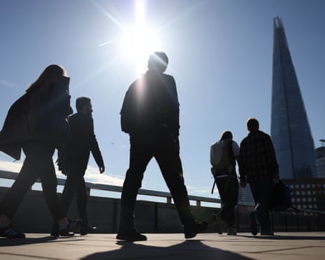 theguardian.com - Graeme Wearden - UK economy returns to growth in August with 0.1% rise in GDP - business live