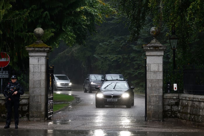 Liz Truss’s convoy leaving Balmoral.