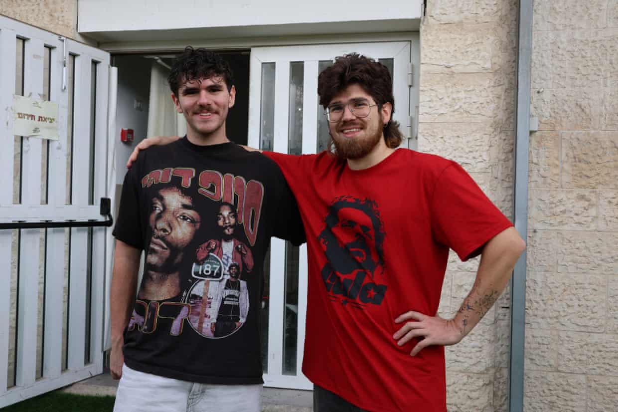 Yuval Schwarzfuchs in a Lula T-shirt
