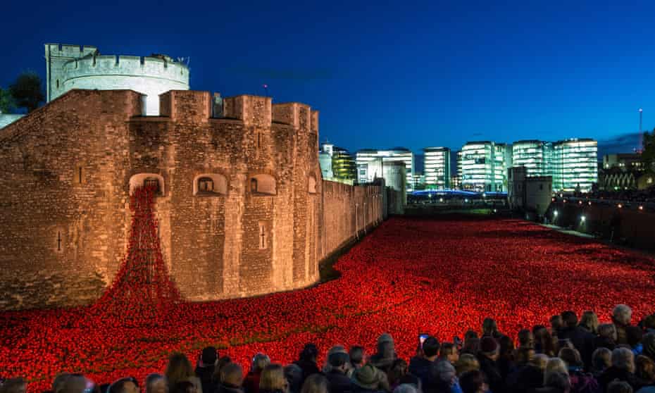 ‘An organic living piece’ … Bloodswept Lands and Seas of Red, Paul Cummins and Tom Piper’s installation at the Tower of London.
