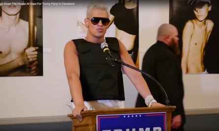 Milo Yiannopoulos speaking at the Gays for Trump party.