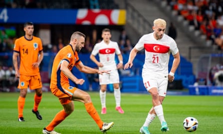 Baris Alper Yilmaz of Turkey controls the ball during the UEFA EURO 2024 quarter-final match between Netherlands and Turkiye at Olympiastadion on July 6, 2024.