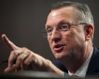 Democrats deride veterans affairs secretary for repeating false claims about Alex Pretti's killing