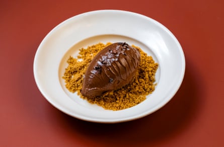 Choc crémeux with malt caramel at the Holy Carrot, Spitalfields, London. For Grace Dent review in Feast, 18th April 2025.