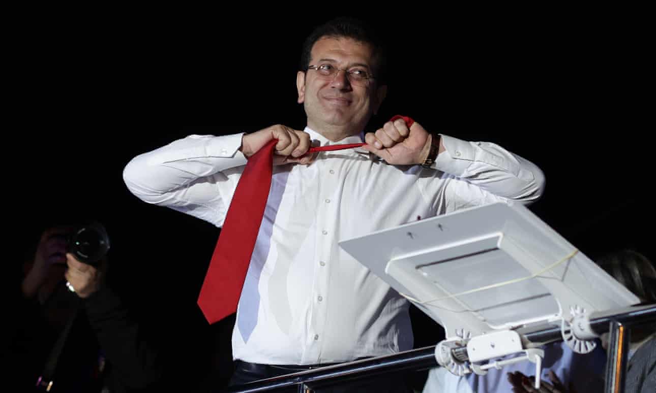 La oposición gana en toda Turquía gracias en gran medida a candidatos más jóvenes y frescos.