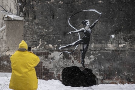A Banksy graffiti left in Irpin.