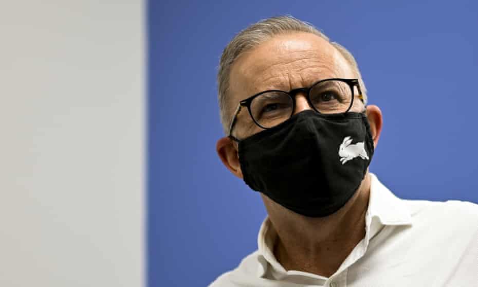 Anthony Albanese wearing a mask