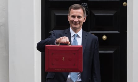 Jeremy Hunt outside 11 Downing Street on 15 March 2023 ahead of the spring budget.