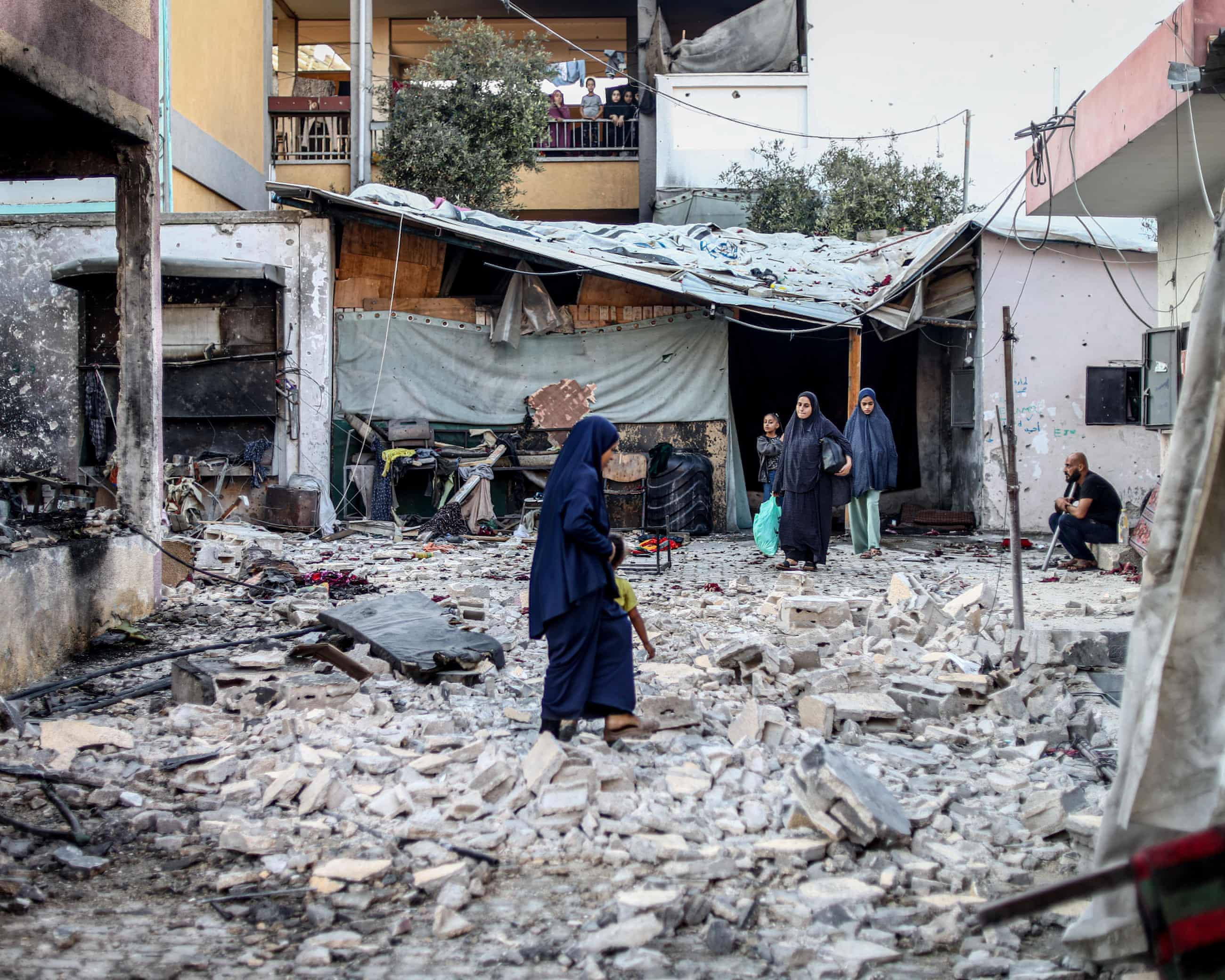Israel steps up deadly bombardment of Gaza before ceasefire talks