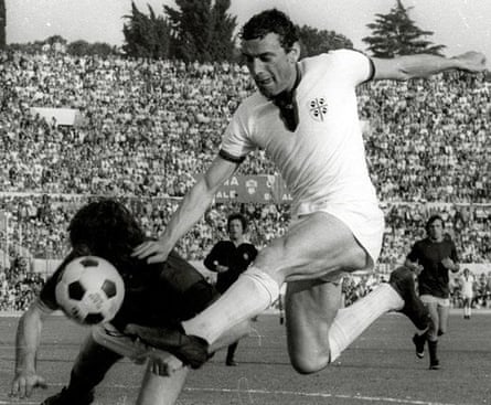 CINQUANT'ANNI FA SCUDETTO AL CAGLIARI DI RIVA E SCOPIGNO | La città & IL CALCIO CINQUANT'ANNI FA SCUDETTO AL CAGLIARI DI RIVA E SCOPIGNO | La città & IL CALCIO
