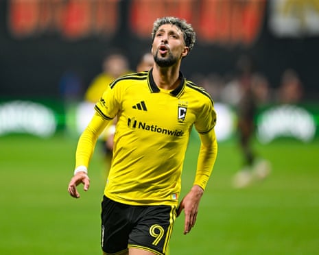 Zavier Gozo segna un gol dalla distanza