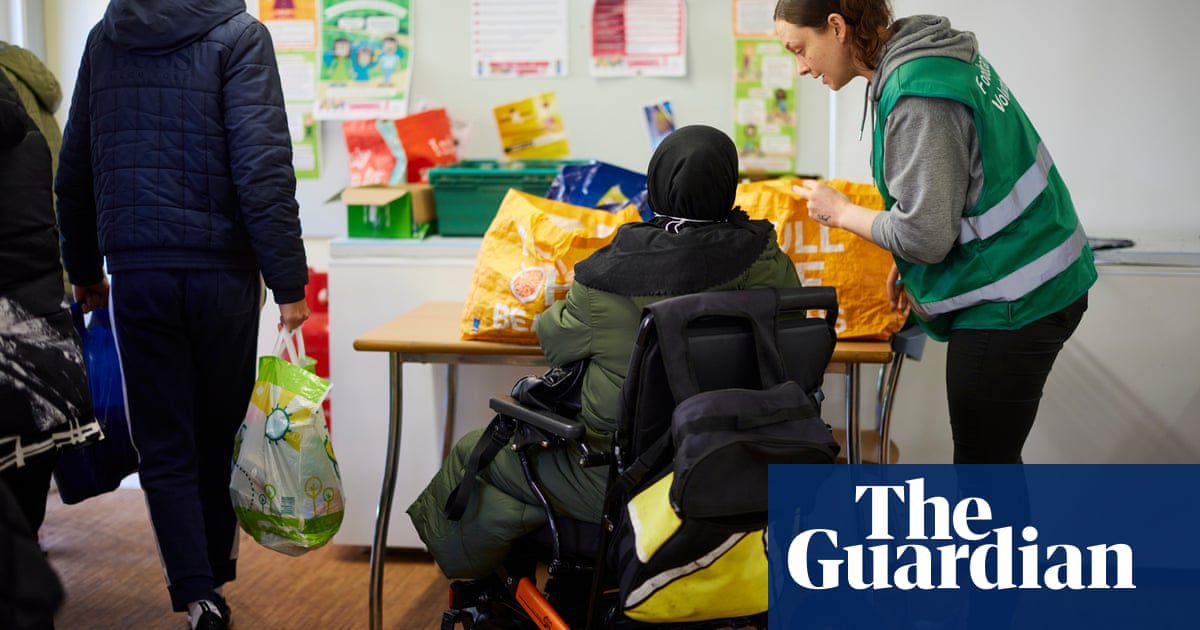 Nearly fifth of UK in absolute poverty at height of cost of living crisis | Poverty