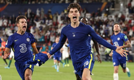 Kai Havertz of Chelsea celebrates after scoring from the penalty spot to make it 2-1 .
