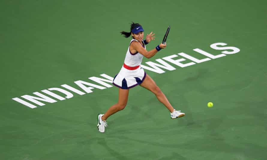 Emma Raducanu returns to Aliaksandra Sasnovich at Indian Wells Tennis Garden.