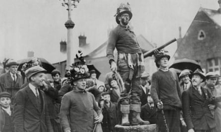 Unleash the Burryman! Britain's weirdest folk rituals | Folk dancing ...
