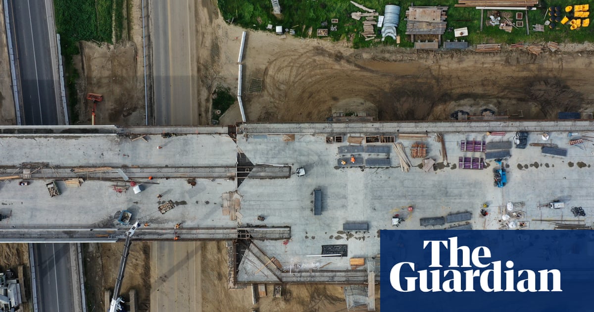 Trump rescinds bn in US funding for California high-speed rail project | Trump administration Trump rescinds bn in US funding for California high-speed rail project | Trump administration