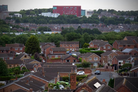 Полиция осматривает место происшествия столкновение