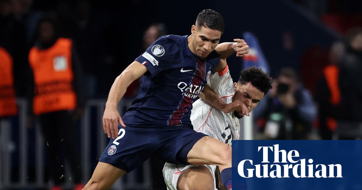 Champions League roundup: Two-goal Luis Díaz sent off as Bayern hold on at PSG