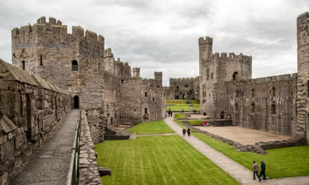 Covid-era revival of interest in Welsh history prompts visitor surge | wales 1 The courtyard at Caernarfon Castle