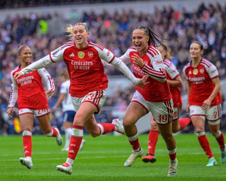 Alessia Russo sets off in celebration