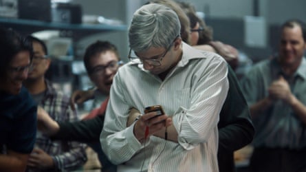 Jay Baruchel plays Mike Lazaridis in BlackBerry.