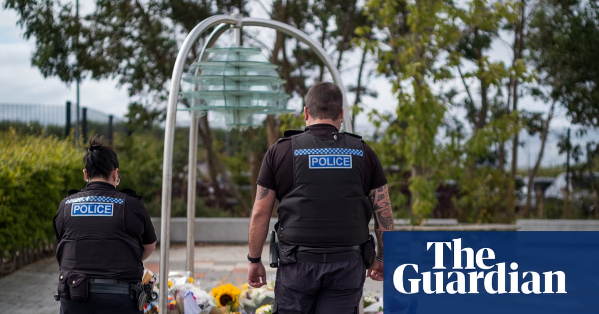 Five more arrested over crash that killed seven people including two police officers